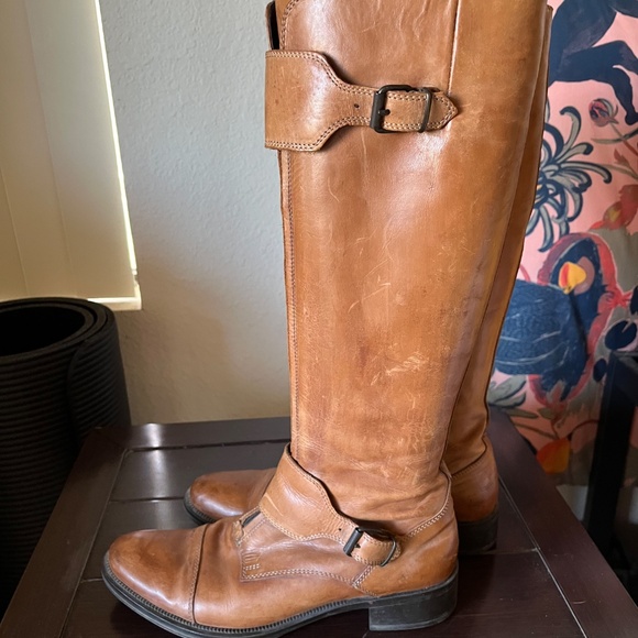 Brown Leather boots - Picture 2 of 4